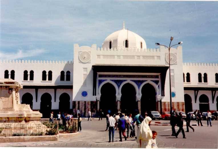 822  1988 LA GARE 2.JPG